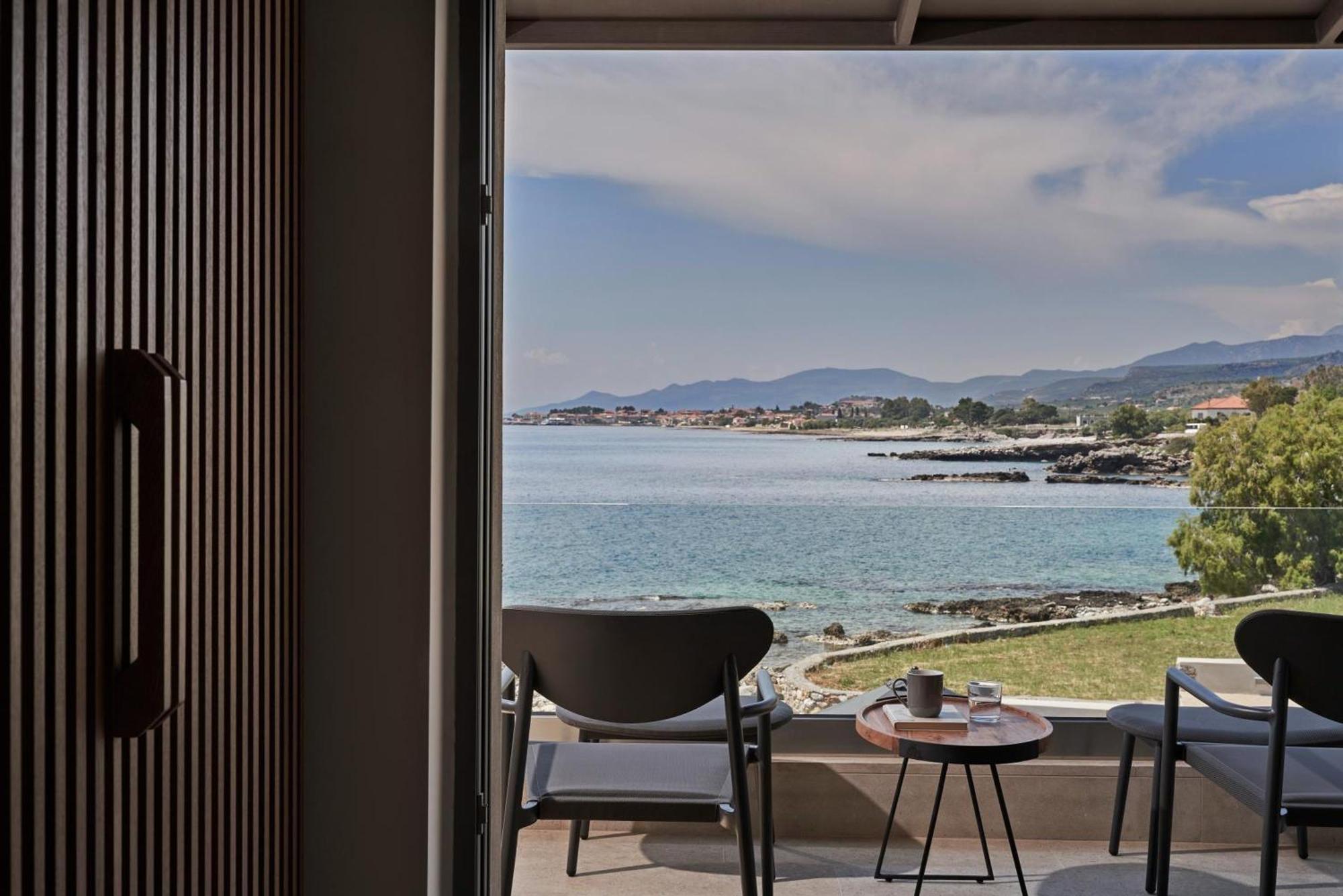 Beachfront Alassa Villas With Private Pools Kotronion  ภายนอก รูปภาพ