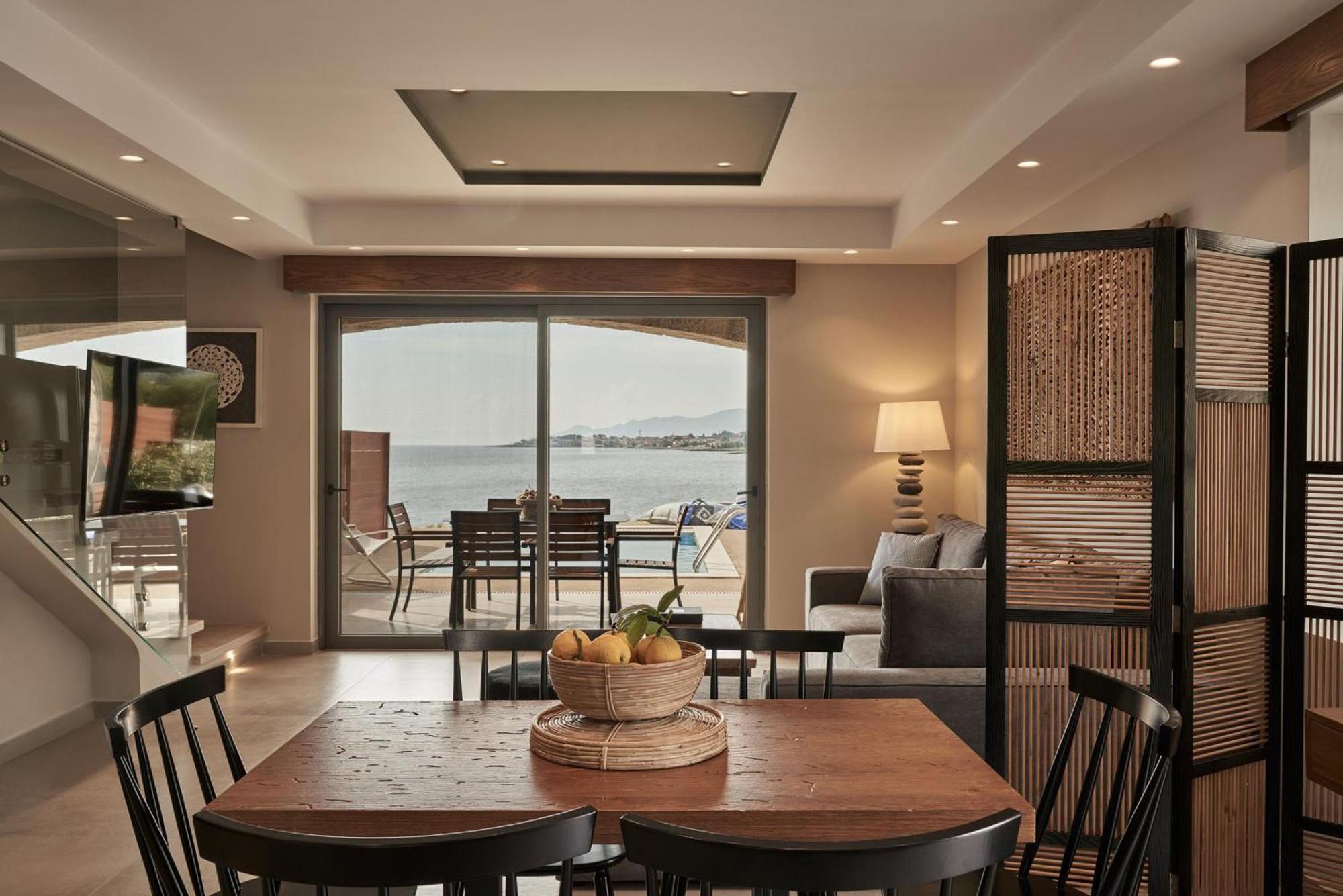 Beachfront Alassa Villas With Private Pools Kotronion  ภายนอก รูปภาพ